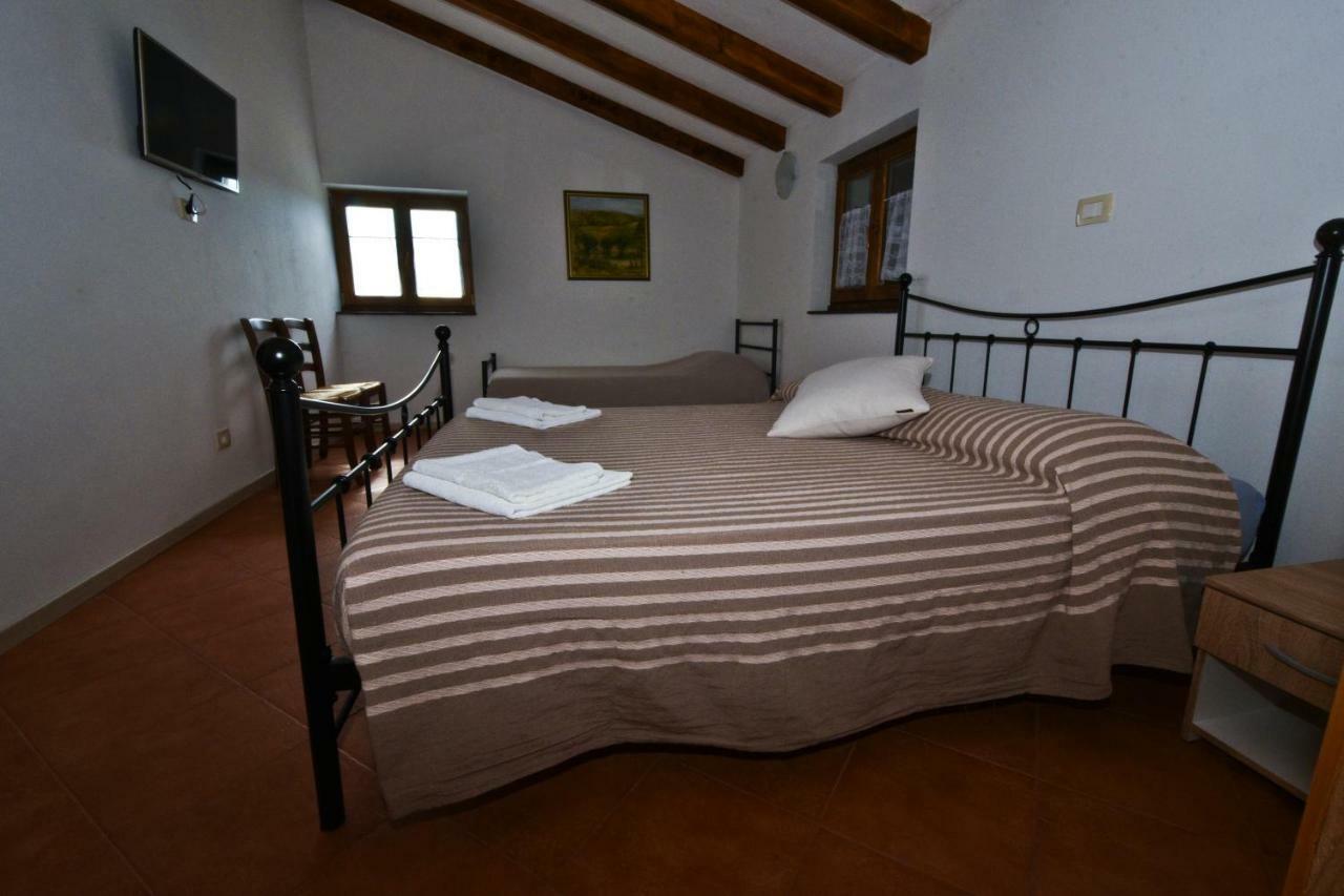 Rooms Agroturizam Romano Buje Luaran gambar